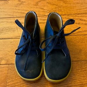 Vivo Barefoot Gobi Addis kids in black leather, EU size 26K, US kids 9.5